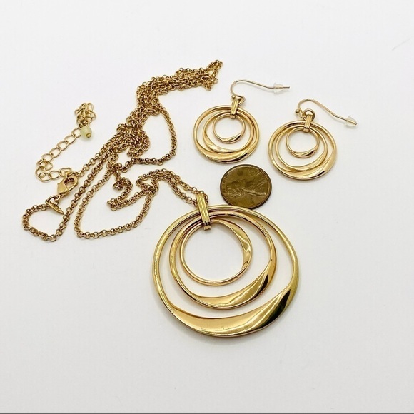 Avon NWT Marked Earrings Necklace Gold Tone Vintage Set - Picture 15 of 16